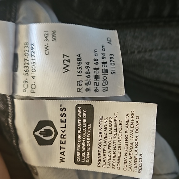 Levi's denim shorts - Picture 5 of 6